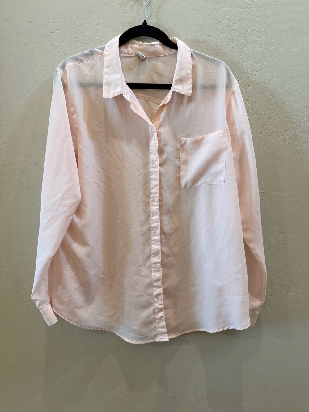 Old Navy Pale Pink Women's Button Down Shirt
